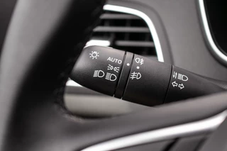 Renault Megane E-Tech Renault Megane E-Tech 1.6 Plug-In Hybrid 160 Zen - All-in rijkrprs | Navi | Carplay | Cruise | Stoelverw. - afbeelding nr 35