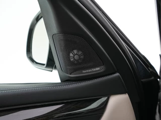 BMW X6 BMW X6 xDrive50i High-Executive M-Sportpack Aut. *PANO | HEAD-UP | TWO-COLOUR-LUXURYLEATHER | FULL-LED | MEMORY-PACK | HARMAN/KARDON-SOUNDSYSTEM |  | BLIND-SPOT | KEYLESS | CAMERA | COMFORT-SEATS | SOFT-CLOSE | 20''ALU* - afbeelding nr 22