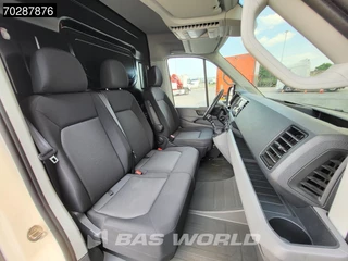 Volkswagen Crafter Volkswagen Crafter 140pk L4H3 Trekhaak Airco Cruise Camera Parkeersensoren Euro6 L3H2 15m3 Airco Cruise control - afbeelding nr 12
