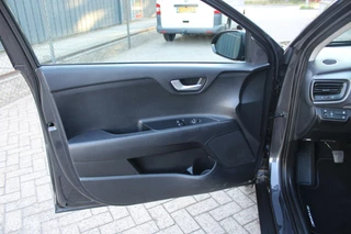 Kia Stonic Kia Stonic 1.0 T-GDi Comfortline PlusLine Navigator Trekhaak. - afbeelding nr 42
