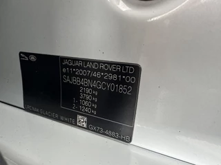 Jaguar XF Jaguar XF 2.0d Portfolio Aut. *FULL-LEATHER | XENON | NAVI-FULLMAP | COMFORT-SEATS | CAMERA | AMBIENT-LIGHT | ECC | PDC | CRUISE | 17''ALU* - afbeelding nr 25