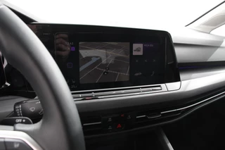 Volkswagen Golf Volkswagen Golf 1.5 eTSI 150pk Style | Sfeer verlichting | Navigatie | Climate control | Camera | Adaptive Cruise control | Led | Parkeer sensoren | Lichtmetalen Velgen - afbeelding nr 20