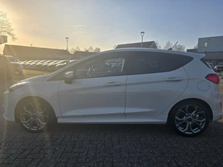 Ford Fiesta Ford Fiesta 1.0 EcoBoost Hybrid ST-Line X | Adaptive cruise control | Winter Pack | Dodehoeksensoren | Full-LED koplampen | Achteruitrijcamera | Draadloze telefoonlader | Privacy glass - afbeelding nr 7