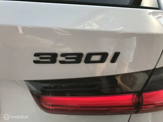 BMW 3 Serie BMW 3-serie Touring 330i Business Edition M-Pakket Electrische trekhaak 258PK dealer onderhouden - afbeelding nr 4