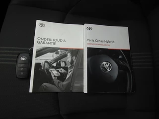 Toyota Yaris Cross Toyota Yaris Cross 1.5 Hybrid Adventure automaat | CarPlay | Navigatie | Parkeersensoren | Achteruitrijcamera | Stoelverwarming | LED verlichting | Elektrische kofferklep - afbeelding nr 38