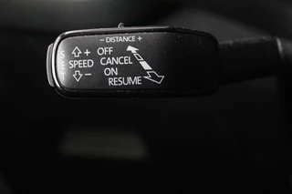 Škoda Octavia Skoda Octavia 1.0 e-TSI Business Edition Plus |  Stoelverwarming | Trekhaak | Adaptive cruise | Carplay | Full LED | Keyless | Sfeerverlichting - afbeelding nr 12