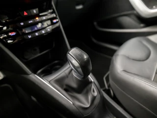 Peugeot 208 Peugeot 208 1.2 PureTech Sport (PANORAMADAK, APPLE CARPLAY, GROOT NAVI, CAMERA, CLIMATE, SPORTSTOELEN, GETINT GLAS, CRUISE, NIEUWSTAAT) - afbeelding nr 11