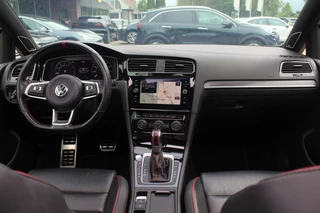 Volkswagen Golf Volkswagen Golf 2.0 TSI GTI TCR / Akrapovic / Panoramadak / Camera / 19'' / Leder / Navigatie / Keyless / Dynaudio / Dodehoek / Stoelverwarming / DAB / ACC - afbeelding nr 2