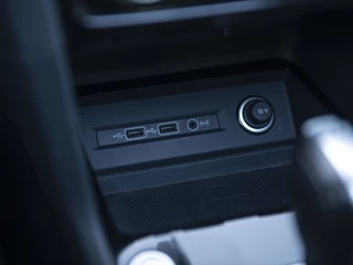 Volkswagen Golf Sportsvan | LED | Pano | Trekhaak wegklapb. | Park Assist | Voorruitverwarming | Camera achter | Winterpakket | Navi | ACC | Alarm | Spiegelpakket - afbeelding nr 30