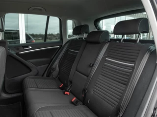 Volkswagen Tiguan Volkswagen Tiguan 1.4TSi DSG6 Cup Sport&Style | Trekhaak 1.800kg. | 2e eigenaar | Climate Control | Stoelverwarming | Parkeer pakket | Winter-pakket | Koplampsproeiers | Multifunctioneel lederen stuurwiel - afbeelding nr 5