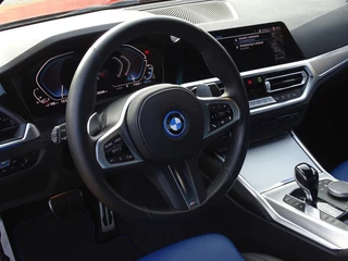 BMW 3 Serie BMW 3 Serie 330e 292PK M-perf. / BMW Individual / 2021 / LED - afbeelding nr 13