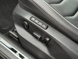 Volkswagen Tiguan Volkswagen Tiguan 1.5 TSI DSG 2x R-LINE Panodak Leer Trekhaak 20 Inch - afbeelding nr 33