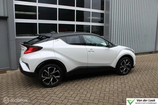 Toyota C-HR Toyota C-HR 1.8 Hybrid First Edition | 1e Eigenaar | Jbl Sound | Navi | Full Led | Stoelverwarming. - afbeelding nr 2