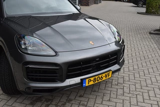 Porsche Cayenne Porsche Cayenne Coupé 3.0 E-Hybrid 462pk Sport Design | Panoramadak | 22'' Velgen | ACC | Head-Up | Bose | Sportchrono | Leder Dashbord | - afbeelding nr 45