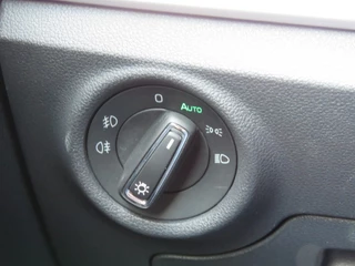 Škoda Kamiq Škoda Kamiq 1.0 TSI 110pk SPORT BNS / Camera / Stoelverw / Led / 18 Inch / Clima / BOVAG garantie - afbeelding nr 40
