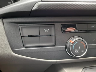 Volkswagen Transporter Volkswagen Transporter 150pk Automaat L2H1 28 Highline Navigatie Apple Carplay Cruise control Airco 3-Zits Euro6 - afbeelding nr 24