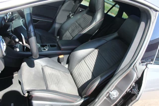 Mercedes-Benz CLA Mercedes CLA-klasse Shooting Brake 180 AMG/Pano/Camera/18inch - afbeelding nr 12
