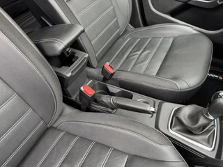 Dacia Duster Dacia DUSTER 1.3 TCe Extreme Automaat Camera Navigatie Carplay Clima Cruise Leder - afbeelding nr 24