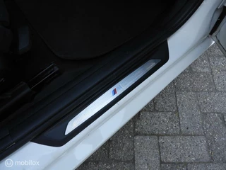 BMW 3 Serie BMW 3-serie Touring 320d M Sport Edition - afbeelding nr 26