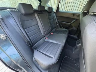 SEAT Ateca Seat Ateca 1.0 EcoTSI Limited Edition Volleer | Stoelverwarming | Apple CarPlay | Navigatiesysteem | Elektrisch bedienbare achterklep | Lichtmetalen velgen | Draadloze telefoonlader | Lane assist & Blind Spot detectie | Parkeersensoren voor en achter - afbeelding nr 38
