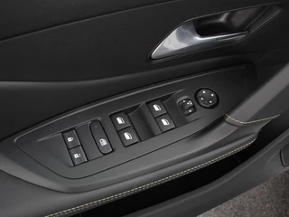 Peugeot 308 Peugeot 308 1.2 PureTech GT Climate control Adaptive cruise control Parkeersensoren Achteruitrijcamera Navigatie Voorstoelen verwarmd LED Apple Carplay/ Android Auto - afbeelding nr 12