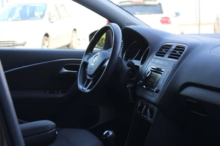 Volkswagen Polo Volkswagen Polo 1.2 TSI Comfortline | Airco/Trekhaak/LMV/PDC - afbeelding nr 18