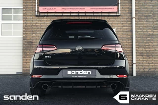 Volkswagen Golf Volkswagen Golf 2.0 TSI GTI|PANO|Honeycomb bekl.|Keyless|Dyn - afbeelding nr 14