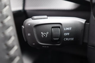 Peugeot 208 Peugeot 208 1.2 PureTech Allure Pack Adap-Cruise I Carplay I Camera - afbeelding nr 15