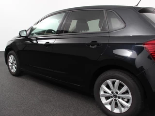 Volkswagen Polo Volkswagen Polo 1.0 TSI 110pk Highline Navigatie Apple Carplay/Android Auto Parkeersensoren Stoelverwarming Ledverlichting Getinte ramen Climate Control - afbeelding nr 25