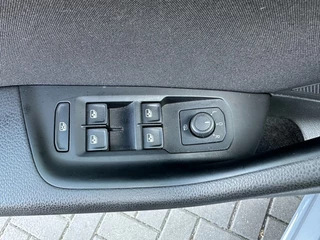 Volkswagen Passat Volkswagen Passat Variant 1.5 TSi Aut. Business Camera Trekhaak - afbeelding nr 34
