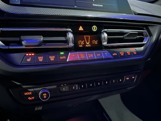 BMW 1 Serie BMW 1-serie 118i M-Sport *Carplay*Camera* - afbeelding nr 22