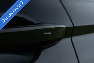 Volkswagen Tiguan Volkswagen Tiguan 1.5 TSI / 2x R-Line / Black Style / VC / HeadUP / H&K / Camera / LED / Trekhaak / 19