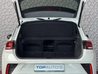 Volkswagen T-Roc Volkswagen T-Roc 1.5 TSI 150PK R-LINE EVO IQ LIGHT ALCANTARA ELEK.KLEP CARPLAY STOEL/STUUR VERW. 18