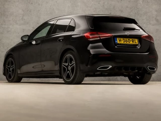 Mercedes-Benz A-Klasse Automaat (APPLE CARPLAY, GROOT NAVI, SFEERVERLICHTING, CAMERA, LEDER/ALCANTARA, SPORTSTOELEN, STOELVERWARMING, GETINT GLAS, WIDESCREEN, NIEUWE APK, NIEUWSTAAT) - afbeelding nr 3
