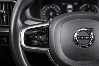 Volvo S60 Volvo S60 2.0 T5 250 PK Intro Edition - Automaat | Dig. Cockpit | Adapt. Cruise | Leder | Elek. bestuurderstoel met geheugen | Stoelverw. | PDC | Camera | NAV + App. Connect | ECC | DAB | Elek. Trekhaak | LM 19