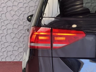 Volkswagen Touran Volkswagen Touran 1.5 TSI 150PK 7P CARPLAY NAVI CAMERA LED ELEK.KLEP VIR.COCKPIT DODE.HOEK DET. STOELVERW KEYLESS 7P 7PERS 10/2024 