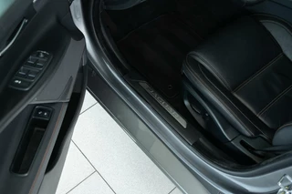 Jaguar XE Jaguar XE 2.0 D Portfolio|2e Eig|Automaat|Leder|Xenon|Camera|Dealer Onderhouden - afbeelding nr 8