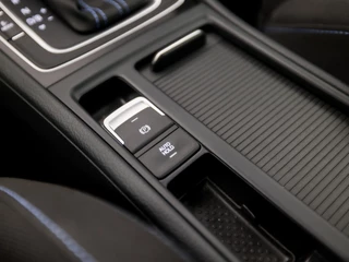 Volkswagen Golf Volkswagen Golf 1.4 TSI GTE 204Pk Automaat (SCHUIFDAK, NAVIGATIE, CLIMATE, CAMERA, GETINT GLAS, SPORTSTOELEN, LED KOPLAMPEN, CRUISE, NIEUWE APK, NIEUWSTAAT) - afbeelding nr 27