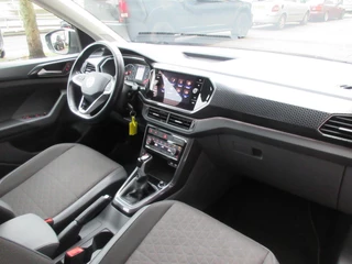 Volkswagen T-Cross Volkswagen T-CROSS 1.0 TSI Style Aut Leer Clima Carplay - afbeelding nr 10