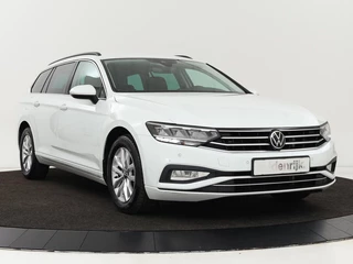 Volkswagen Passat Volkswagen Passat 2.0 TDI Comfort Business | Stoelverwarming |  Camera | Adaptive cruise | Carplay | Massage | Navigatie | Full LED | Parkeerhulp - afbeelding nr 34