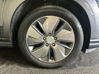 Hyundai Kona Hyundai Kona EV Premium 64 kWh | Warmtepomp | Verwarmde en geventileerde stoelen | Soh (batterijcheck) 91,8 % - afbeelding nr 2