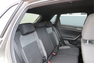 Volkswagen Polo Volkswagen Polo 1.0 TSI 116pk Highline Business 2xR-Line , Beats audio , PDC, Navi, Carplay, LMV, Cruisecontrol. dealer onderhouden. - afbeelding nr 29
