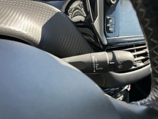 Peugeot 208 Peugeot 208 1.2 PureTech Allure 110 pk | dealer onderhouden | navigatie | trekhaak | climate | apple carplay | parkeersens. - afbeelding nr 30