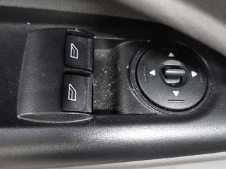 Ford Transit Connect Ford Transit Connect 1.5 L2 Automaat Navi Airco Parkeersenoren  Cruise Control 3Zits Camera Trekhaak - afbeelding nr 9