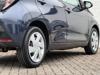 Toyota Aygo Toyota Aygo 1.0 VVT-i x-play Airco Camera Bluetooth Media player Nieuwe 4 seizoenen banden - afbeelding nr 16