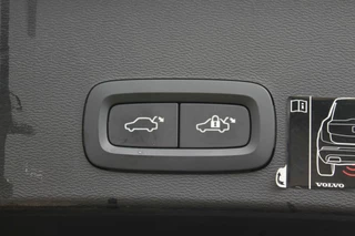 Volvo XC40 Volvo XC40 T5 Recharge R-Design | Stoelverwarming | Parkeercamera  | Glossy Black | Keyless - afbeelding nr 42