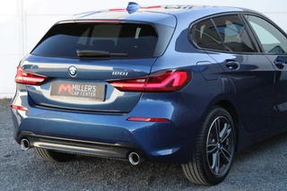 BMW 1 Serie BMW 1-serie 120i Business Edition Plus HEAD-UP LEDER KEYLESS - afbeelding nr 10