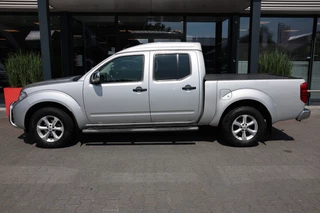 Nissan Navara Nissan Navara 2.5 DCI DUBBEL CABINE SE A/T 5 SITZ 4WD VAN MARGE - afbeelding nr 2