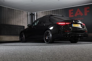 Mercedes-Benz C-Klasse Mercedes-Benz C-klasse 300 e 4MATIC AMG 63 Look / Acc / Memory / Burmester / Head Up / 360 Camera / Leder / Navi / Led / 20 Inch - afbeelding nr 3