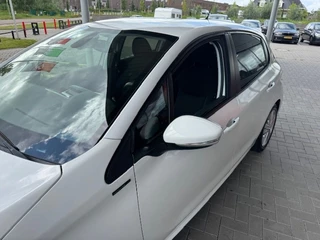 Peugeot 208 Peugeot 208 1.2 PT SIGNATURE + AIRCO/APPLE CARPLAY/ANDROID AUTO/PDC/CRUISE - afbeelding nr 18